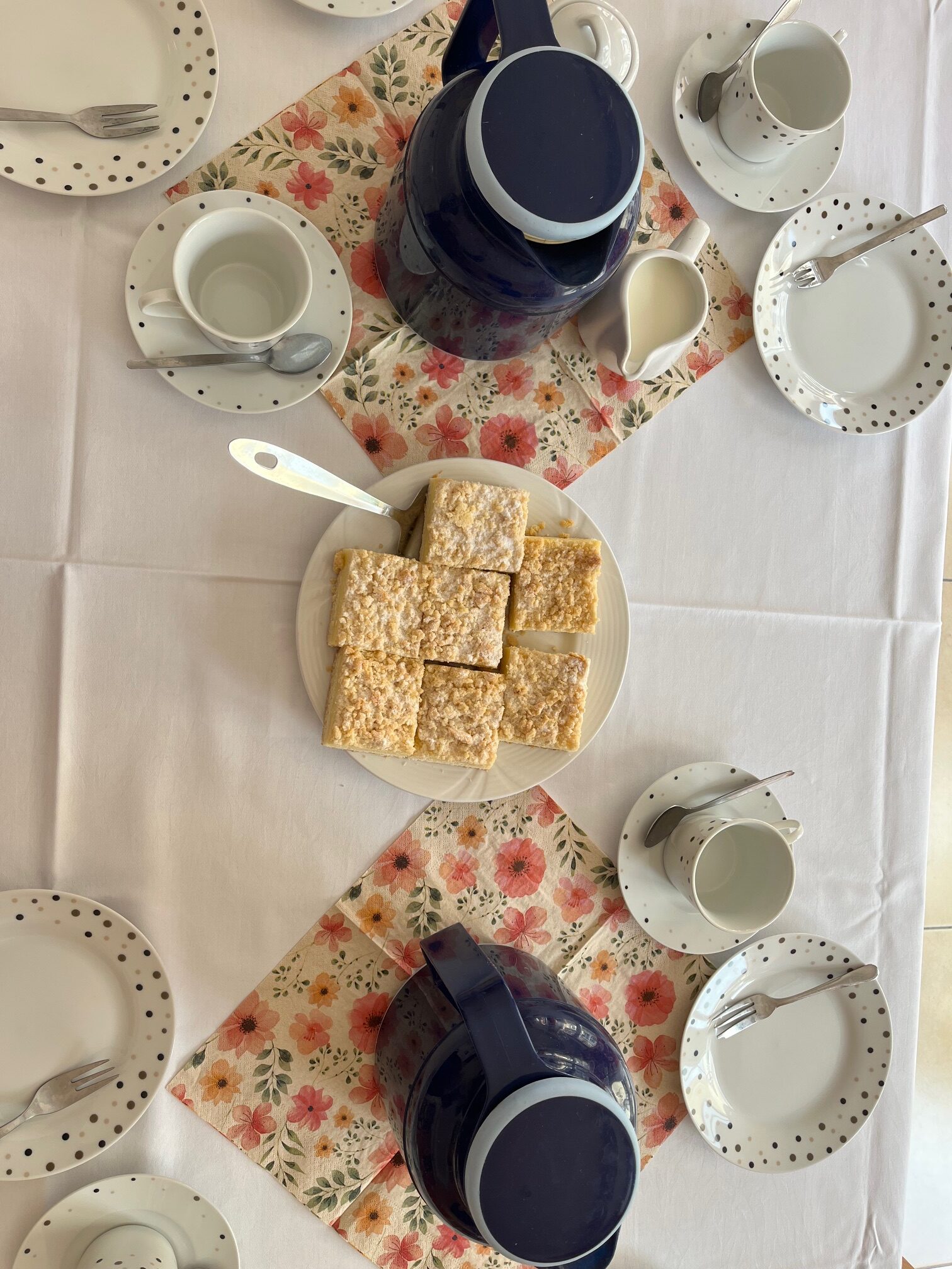 es gab Kaffee und Kuchen zum Wahltag